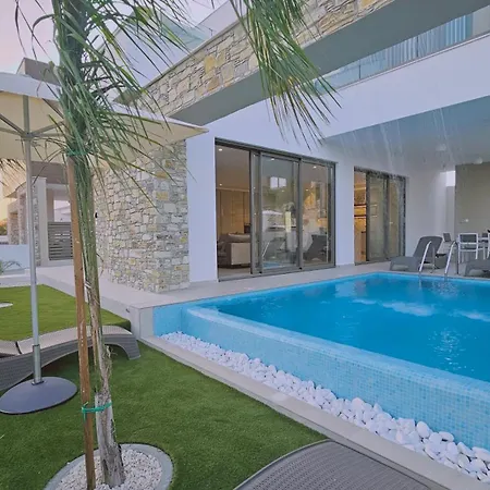 Oasis Luxury *