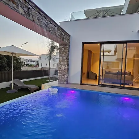 Oasis Luxury *