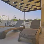 Oasis Luxury *