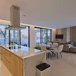 Oasis Luxury Villa