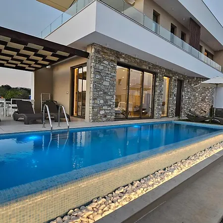 Вилла Oasis Luxury Айя-Напа