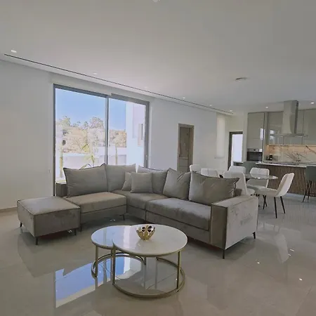 Oasis Luxury Айя-Напа