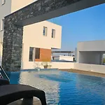 Oasis Luxury * Ayia Napa
