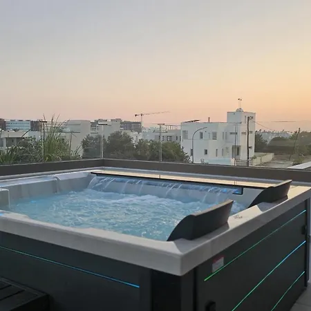 Oasis Luxury * Ayía Nápa