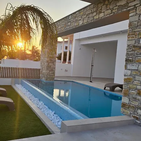 Oasis Luxury Villa Ayia Napa
