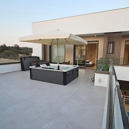 Oasis Luxury *