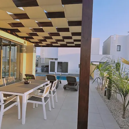 Villa Oasis Luxury Ayía Nápa