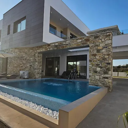 Oasis Luxury Villa