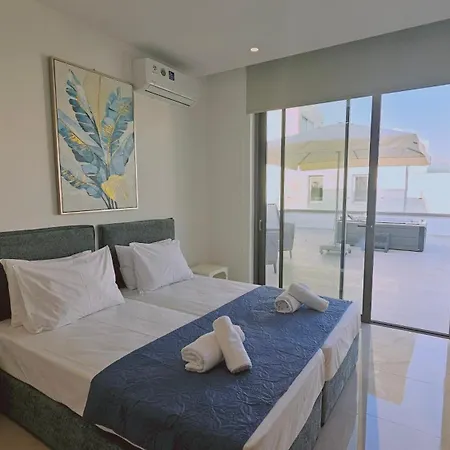 Oasis Luxury Ayía Nápa