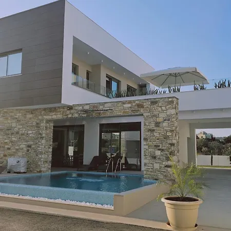 Oasis Luxury Ayía Nápa