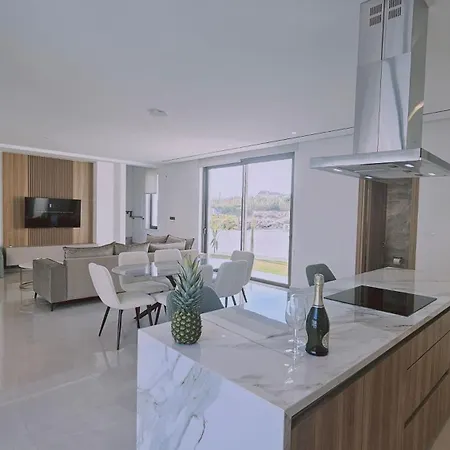 Oasis Luxury 别墅 *