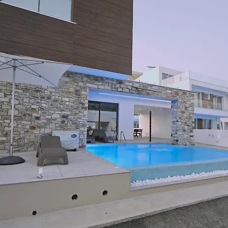 Oasis Luxury 圣纳帕