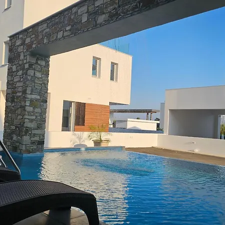 Oasis Luxury * Ayía Nápa