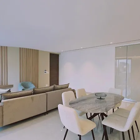 Oasis Luxury 别墅 圣纳帕