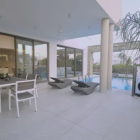 Oasis Luxury *