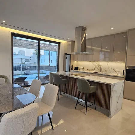 Oasis Luxury *