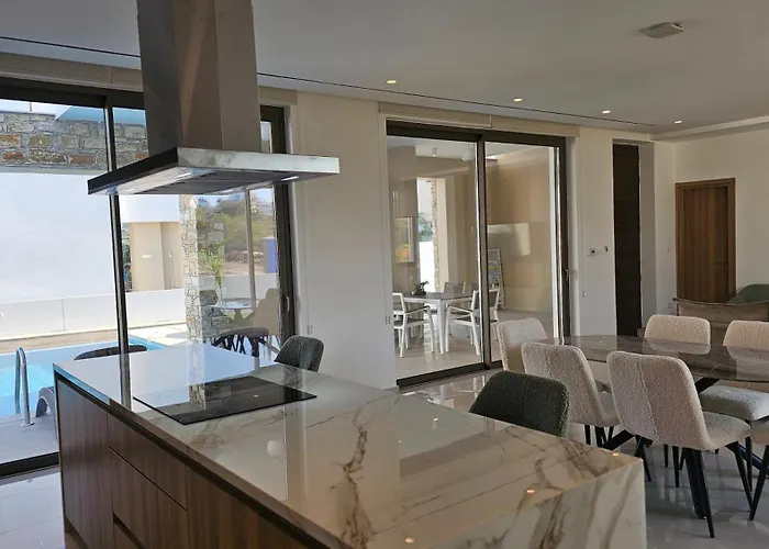 Oasis Luxury Villa Ajía Nápa