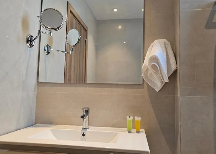 Oasis Luxury Villa *