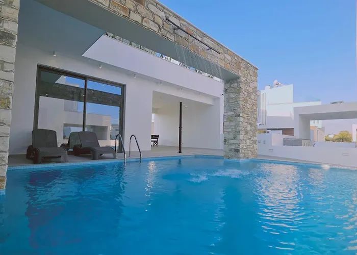 Oasis Luxury Villa *