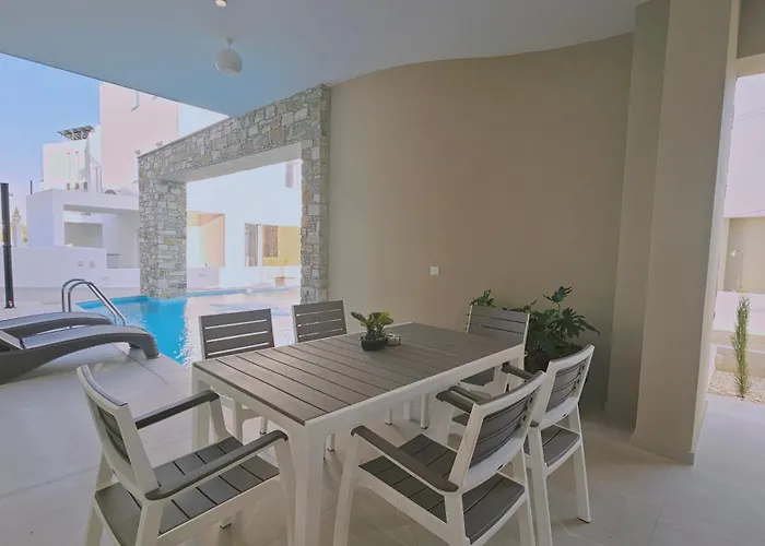 Oasis Luxury Villa Ajía Nápa