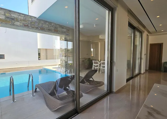 Oasis Luxury Villa Ajía Nápa