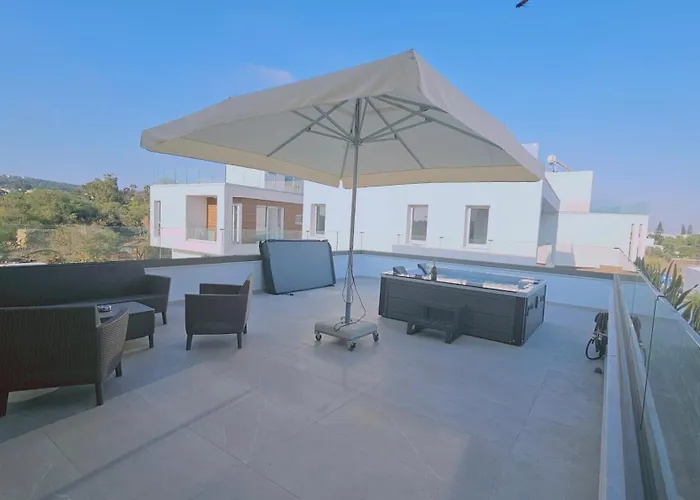 Oasis Luxury * Ajía Nápa