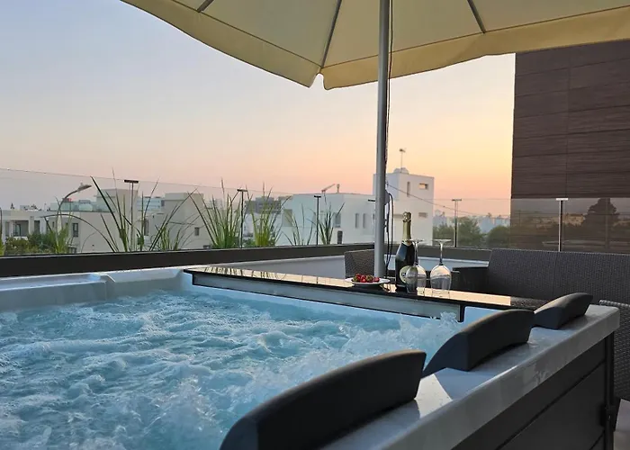 Oasis Luxury Villa Ajía Nápa