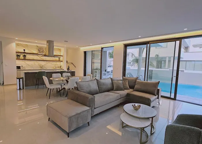 Oasis Luxury Ajia Napa