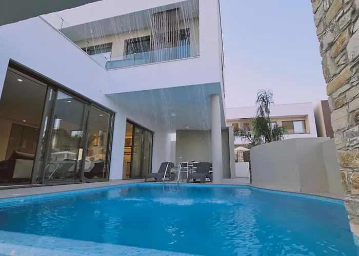 Oasis Luxury Ajía Nápa