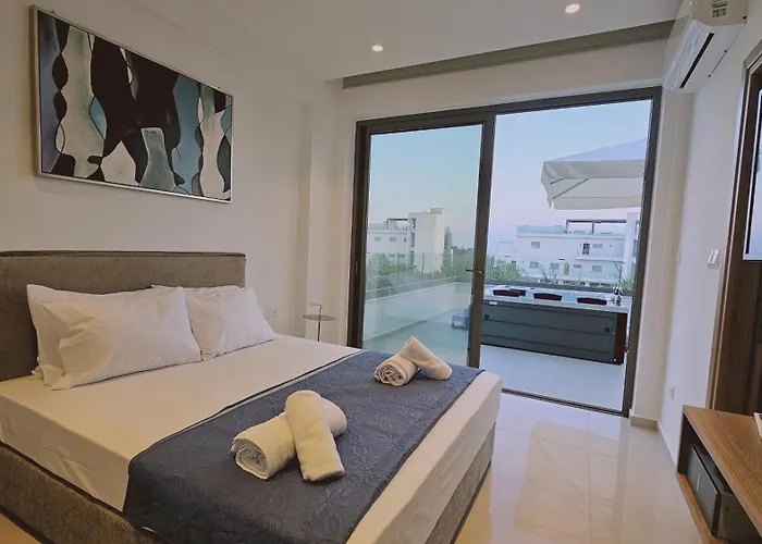 Oasis Luxury Villa *